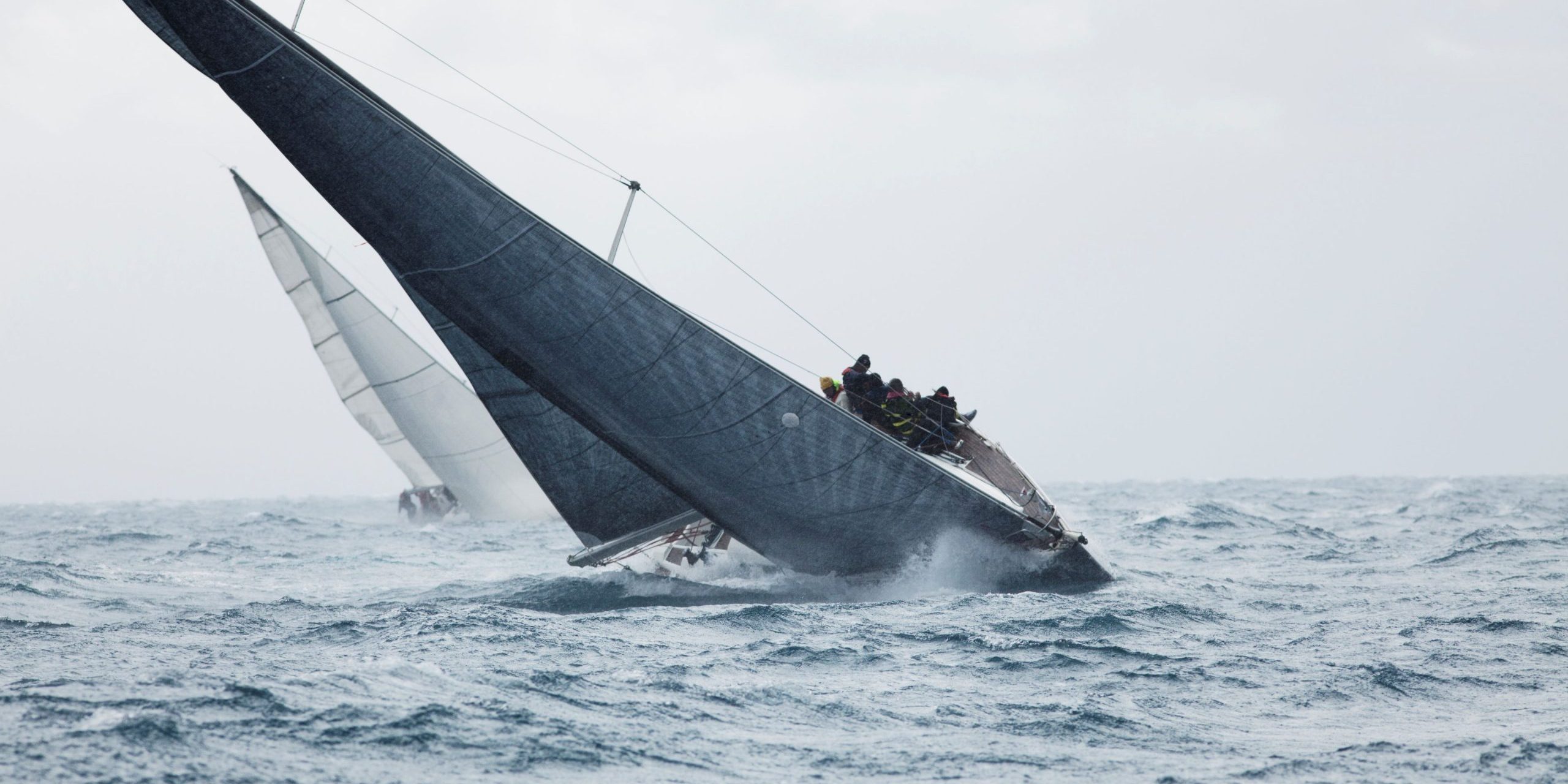 ey-sailing-crew-racing-in-rain-and-stormy-weather.jpg