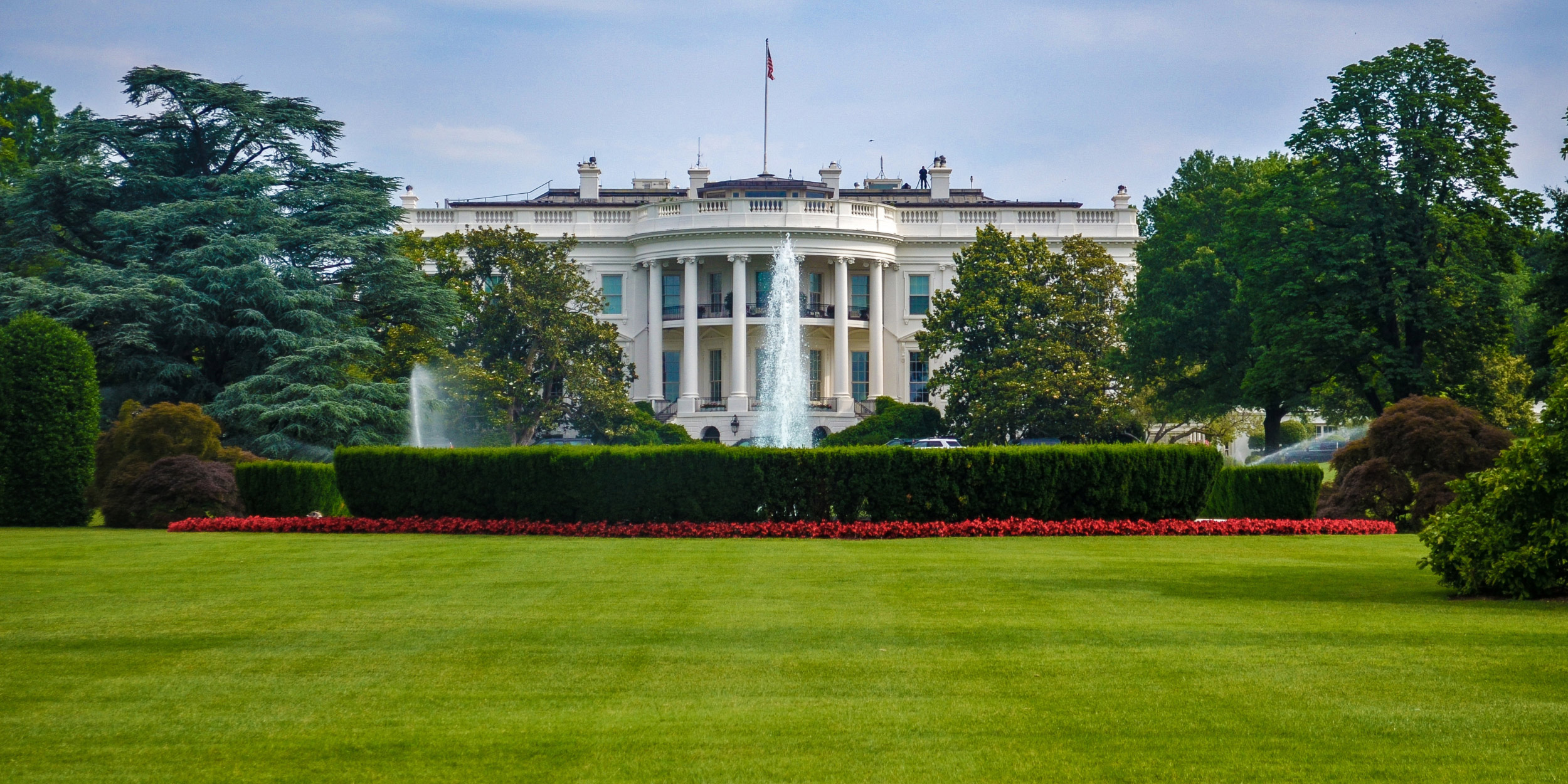 white_house_grounds.jpg