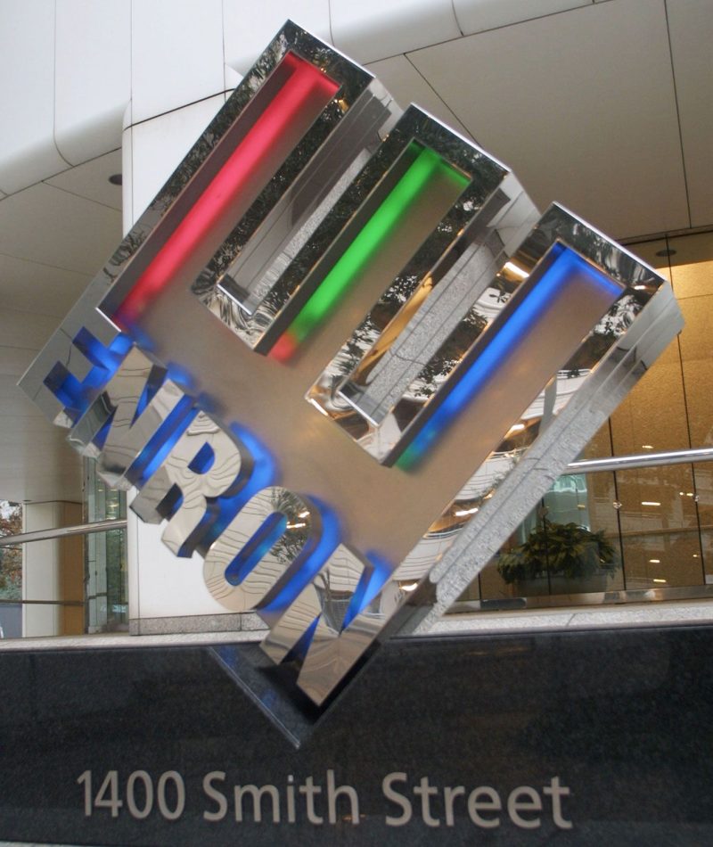 Enron-logo-corporate-headquarters-Houston-Texas-January-23-2002.jpg
