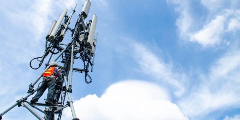Telus-Eyes-Stake-Sale-in-Tower-Assets-for-Debt-Relief.jpg