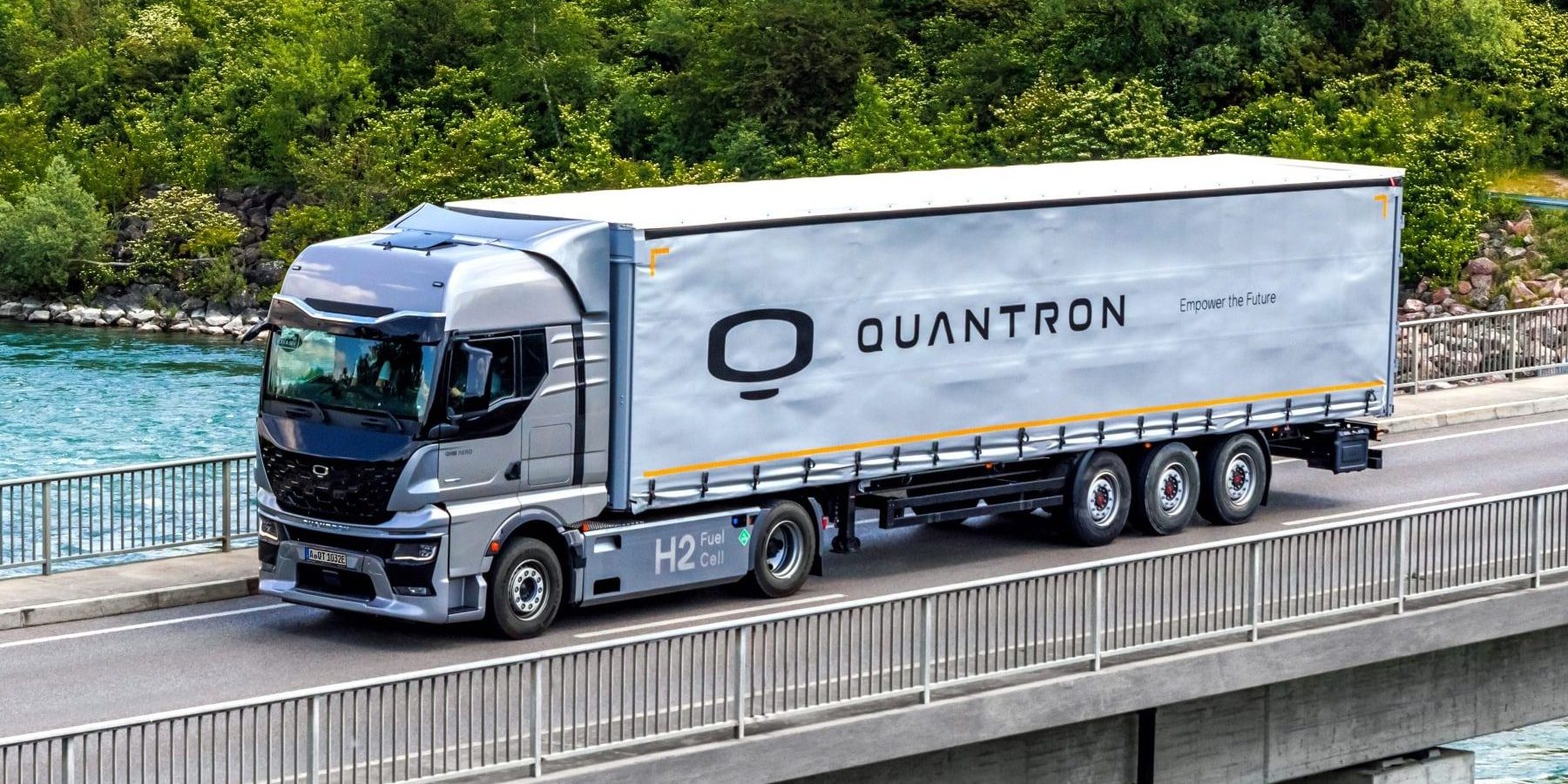 quantron-qhm-fcev-e-lkw-electric-truck-brennstoffzellen-lkw-fuel-cell-truck-2024-01-min.jpg