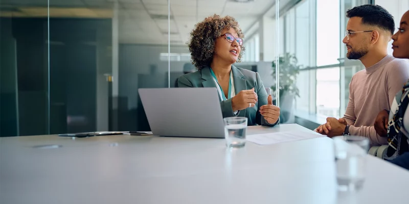 business-team-meeting-with-an-advisor.webp.webp