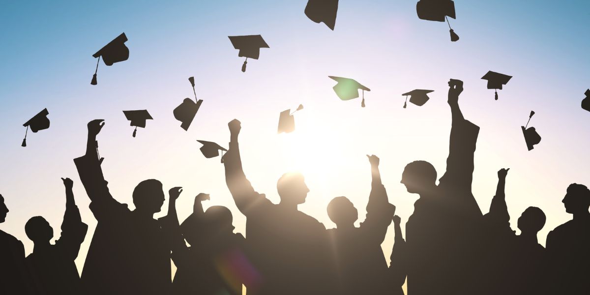 20230215-A-New-Survey-Reveals-Which-University-Graduates-Struggle-to-Find-Jobs-After-Graduating-feat.jpeg