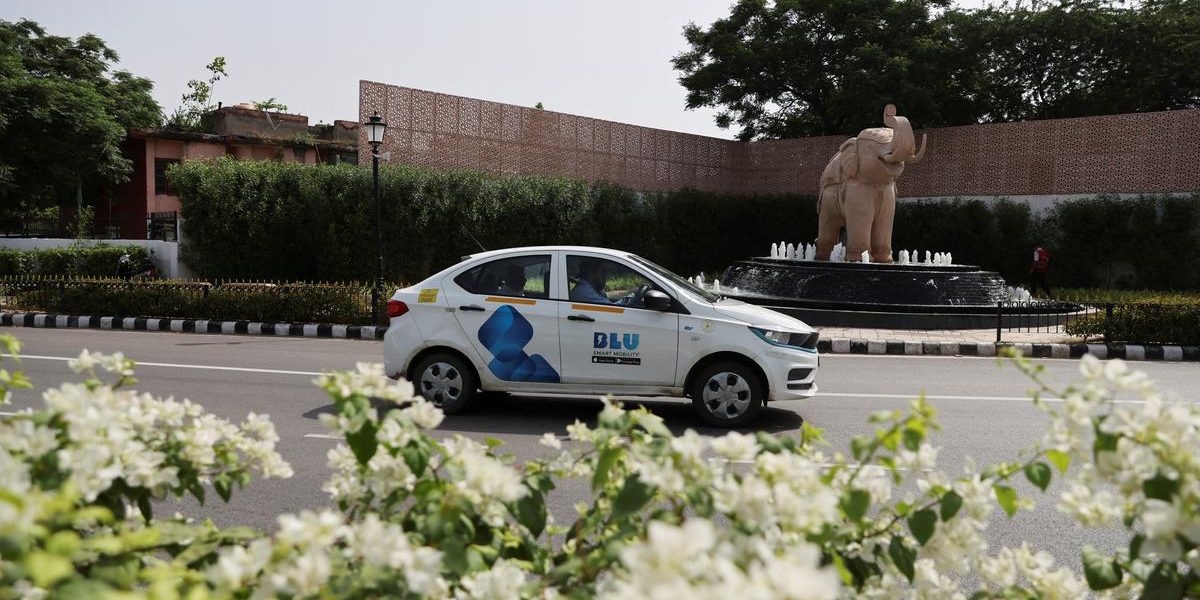 599178-2025-04-17t053938z976418978rc2sw2auefxlrtrmadp3blusmart-india.jpg