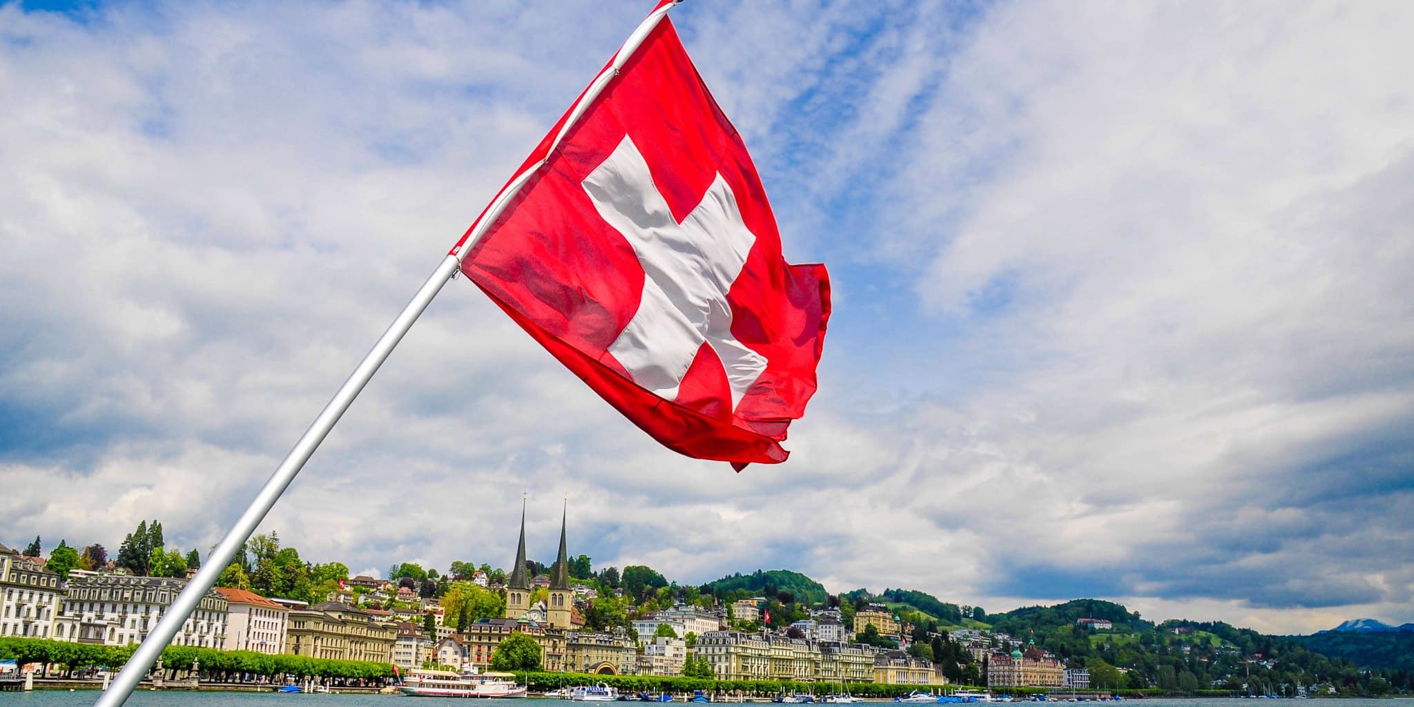switzerland-flag-lake-swiss-lucerne-credit-khairul-abdullah-cc-by-2.jpg