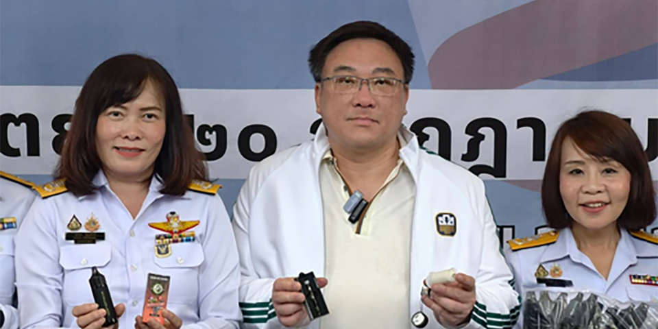 t-06-Deputy-Finance-Minister-visits-Nong-Khai-to-advance-debt-relief-border-trade-oversight.png